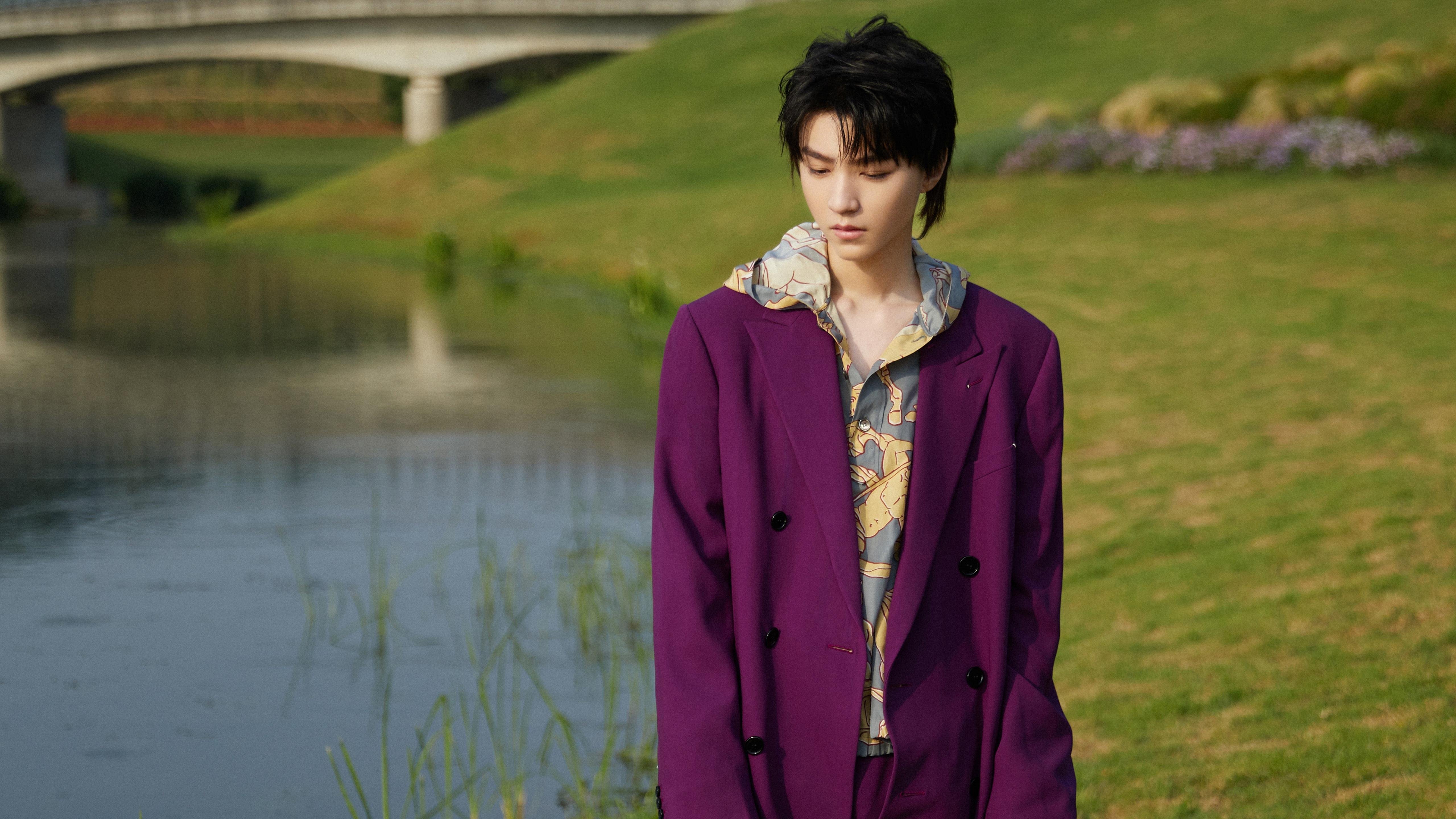 fb体育官网入口-艾哈迈德·贾瓦迪泳池内展现斗志，艾哈迈德·贾布里勒